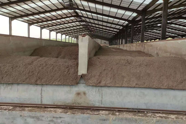 如何將牛糞制作成有機(jī)肥？