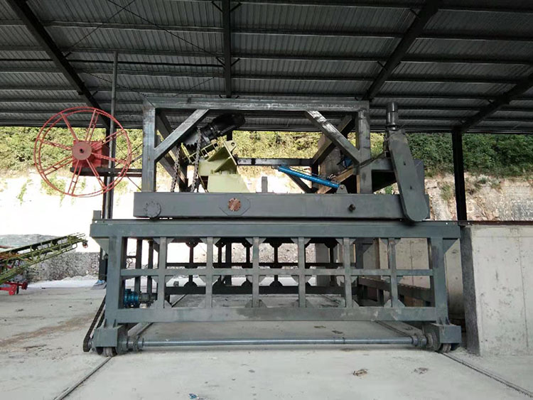 鏈板式翻拋機(jī)的結(jié)構(gòu)特點(diǎn)